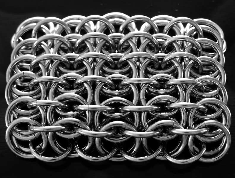 Chainmail chain maille weave pattern. 